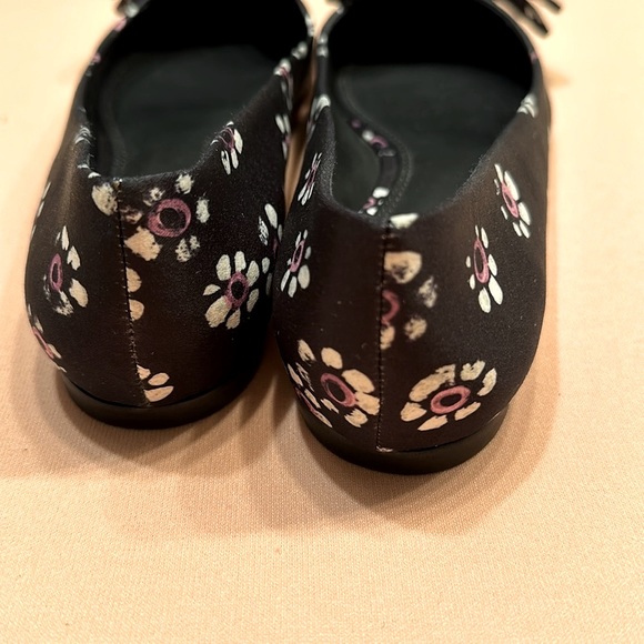 New Tory, Burch floral satin flat shoes.  Size 7 1/2 - Picture 5 of 7
